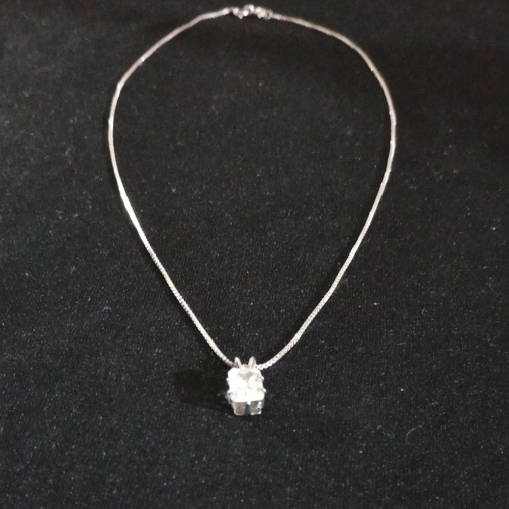 Dazzling Cubic Zirconia w/ sterling silver "925" necklace  16 inch